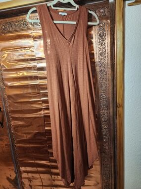 Z Supply V-Neck Cotton Sleeveless Maxi Dress in Rust